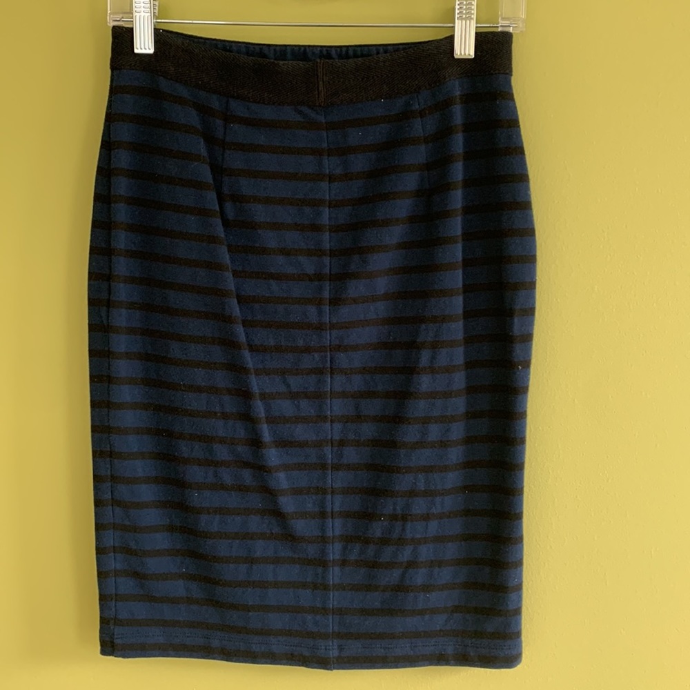 Lou & Grey stretch knit jersey skirt. I’m black and blue stripe.